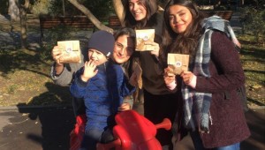 Bir Avuç Mama Bir Kucak Sevgi