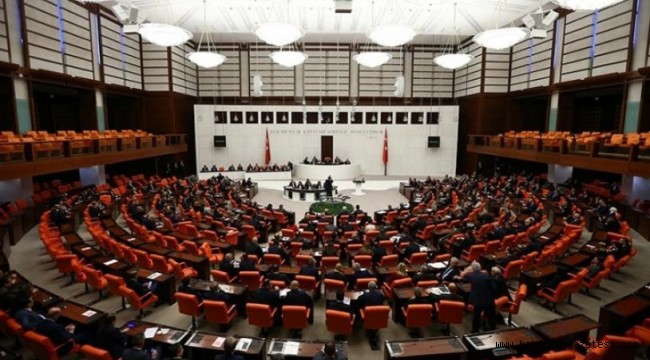 Meclis'teki kadın çalışanlara skandal kıyafet uyarısı!