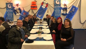 'Sizden farklı değilim senin de karanlık günlerin olduğunu bilsinler.'