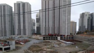 Binlerce konutu bitiremeyen müteahhitten pişkin savunma: Derdinizi Erdoğan'a anlatın