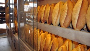 AKP, belediyelerin ücretsiz ekmek dağıtımını yasakladı!