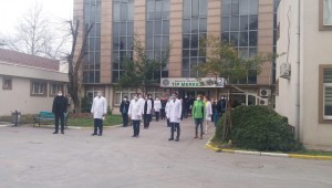 BAKIRKÖY BELEDİYESİ TIP MERKEZİNDE SAYGI DURUŞU!