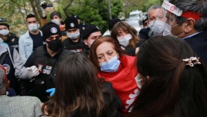 DİSK Başkanı Arzu Çerkezoğlu gözaltına alındı!