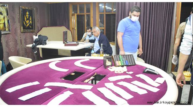Bakırköy'de kafe olarak işletilen mekanın üst katları kumarhane çıktı