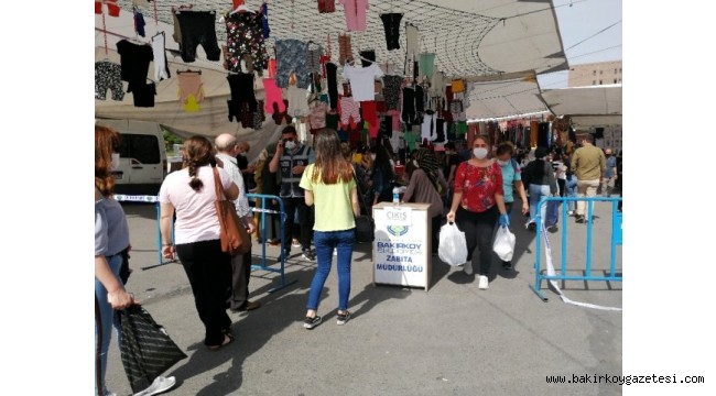 Bakırköy'de "Sosyete Pazarına" akın ettiler