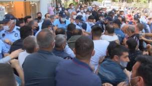 BAKIRKÖY'DE HALK İSTEDİ , BELEDİYE KALDIRDI, ESNAF YÜRÜDÜ!