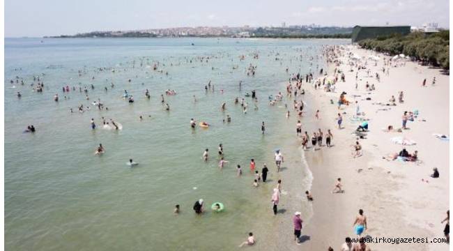 Bakırköy Menekşe plajı tıklım tıklım doldu