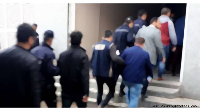 İstanbul'da değnekçilere operasyon: 20 gözaltı