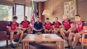 Erhan Özkaya Şarkıcı, Aranjör,Galerici, Şimdide Kulüp Başkanı Oldu