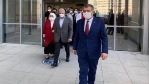 'Korona olanları ziyaret etmeyin' diyen Koca'nın Binali Yıldırım'ı ziyaret etmesi sosyal medyada olay oldu