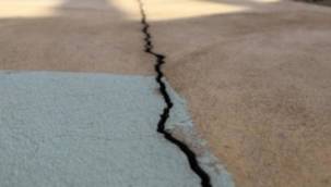 Deprem sonrası İstanbul'da bir bina boşaltıldı