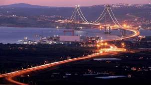 BİR GARİP ÜLKEYİZ VESSELAM !