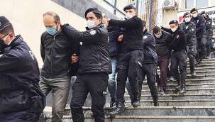 İspiyoncu kâhya çıktı: 60 kilogram altın ve 10 milyon dolarlık vurgundan çete çıktı