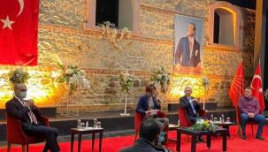 BAKIRKÖY'DE KEMAL KILIÇDAROĞLU SOKAK MÜZİSYENLERİNİN SORUNLARINI DİNLEDİ!