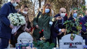 Bakırköy'de Münir Özkul vefatının 3. yıldönümünde mezarı başında anıldı 