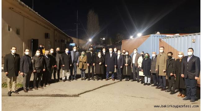 Bakırköy'de AK Parti İstanbul İl Başkanı Osman Nuri Kabaktepe 112 Acil Merkezini ziyaret etti
