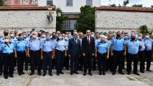 Bakırköy Belediye Başkanı Dr.Bülent Kerimoğlu Zabıta Teşkilatı'nın 195. kuruluş yıl dönümünde zabıta personeliyle bir araya geldi.