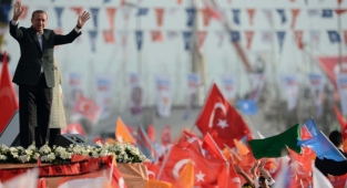 AK Parti'ye ilişkin son anket yayınlandı: Vatandaş kızgın