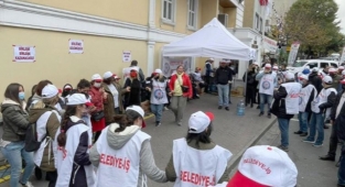 BAKIRKÖY BELEDİYE'SİNDE GREV DEVAM EDİYOR...