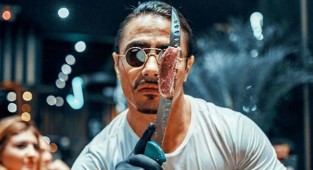 Nusret, restoranları hakkındaki olumsuz yorumları parayla silmekle suçlanıyor