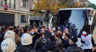 Bakırköy'deki greve İzmir'den destek geldi