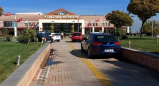  İzmir'de Kemalpaşa Belediyesi'nde yolsuzluk operasyonu! Gözaltılar var