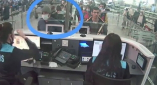 İstanbul Havalimanı'nda ABD'li diplomat pasaportunu satarken yakalandı