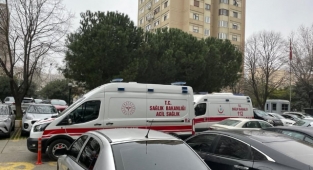 ATAKÖY'DE DOKTOR EVİNDE ÖLÜ BULUNDU