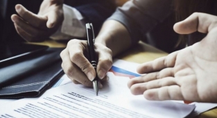 MHP’li belediyeden MHK üyesine 1 milyonluk ihale