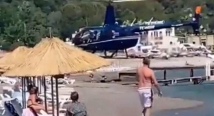 Ceyhan Saldanlı'nın helikopteri plaja indi!