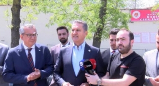 BAKIRKÖY CEZAEVİ ÖNÜNDE SARIGÜL'DEN AF ÇAĞRISI