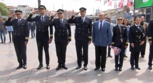 Bakırköy'de hayatını kaybeden pilotlar anıldı