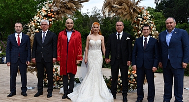 AHMET ALTUN VE BURCU HAZAR EVLENDİ