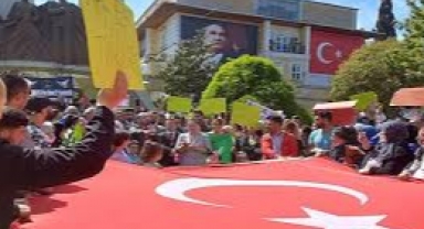 Bakırköy'de mahkum yakınları toplandı! 'Cezaevine dönmek istemiyoruz'