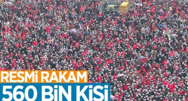 İstanbul'daki fetih kutlamalarına 560 bin kişi katıldı