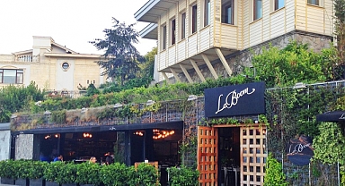 Umut Evirgen sahibi olduğu Emirgan'daki ünlü eğlence mekanı La Boom'da silahlar patladı !