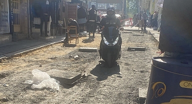 Ayşegül Başkan Bu Sokağı Hiç Görmedi mi? 