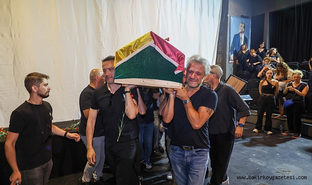 Bakırköy Belediye Tiyatroları Oyuncusu Doğacan Taşpınar Son Yolculuğuna Uğurlandı