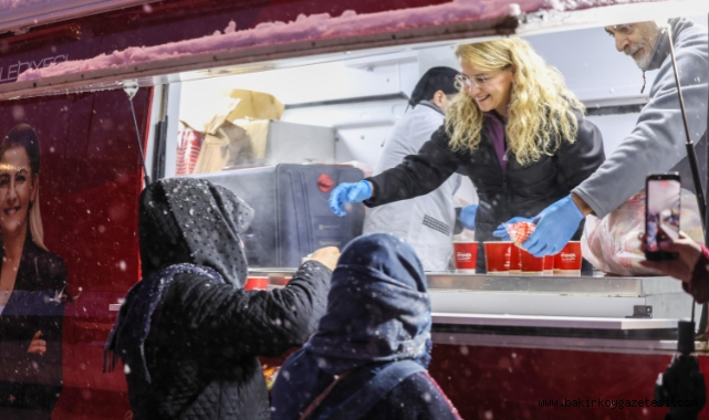 BAŞKAN OVALIOĞLU’NDAN KARDA SICAK ÇORBA İKRAMI