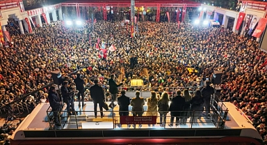 CHP Genel Başkanı Özgür Özel Bakırköy'de konuştu