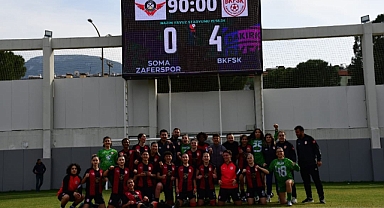 BAKIRKÖY KADIN FUTBOL TAKIMI ŞAMPİYON OLUP SÜPER LİGE ÇIKTI.