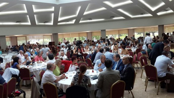 BAKIRKÖY BELEDİYESİNDEN BEDAVA KAHVALTI
