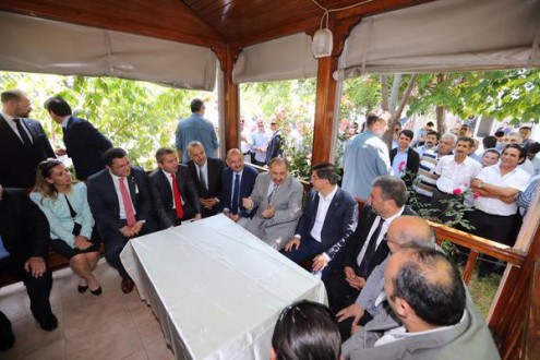 BAŞBAKAN BAKIRKÖYDE TAKSİCİLERLE BULUŞTU
