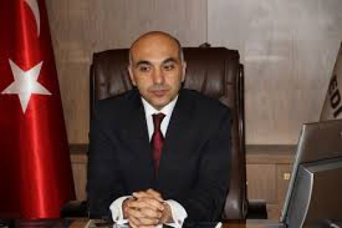 BAŞKAN KERİMOĞLU SORULARIMIZIN CEVABINI MI DÜŞÜNÜYORSUN?