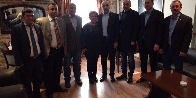 BAŞKANDAN SANATÇILARA DESTEK
