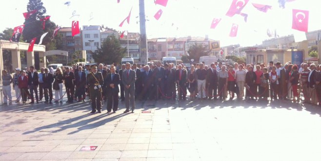 REZİLLİK 30 AĞUSTOS BAKIRKÖYDE YİNE SÖNÜK GEÇTİ
