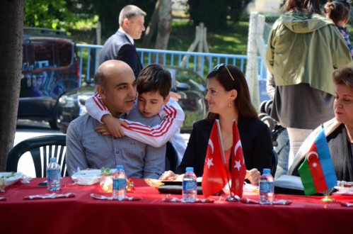 TÜRK ANNELER DERNEĞİ BAKIRKÖY ŞUBESİNE AZERBEYCANDAN ÖDÜL