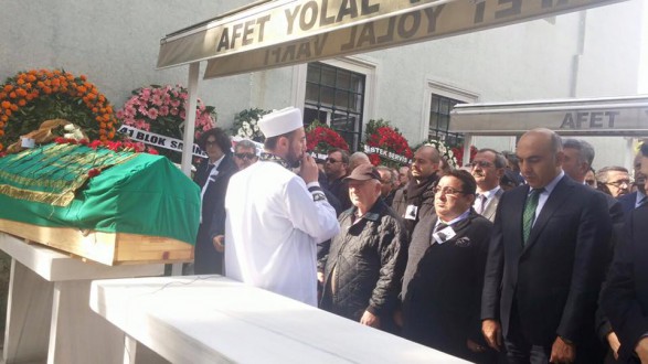 VEFAT EDEN ARDA AYDOĞANA SANATÇILARDAN VEFASIZLIK