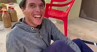 Engelli gencin ayakkabı sevinci... İzlemeye değer